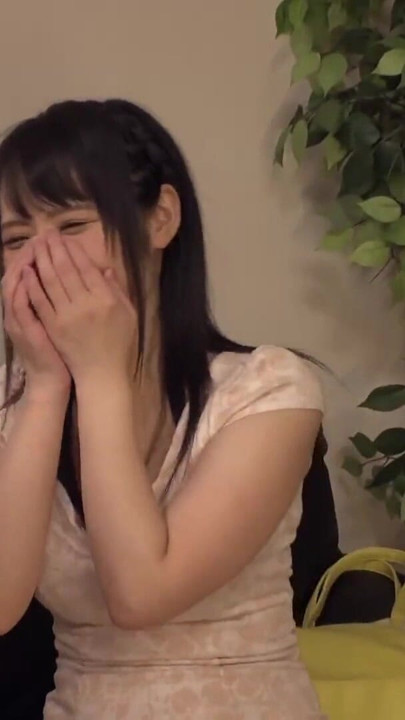 你喜歡...？- 這些女孩有心情被幹 2 |片段 1