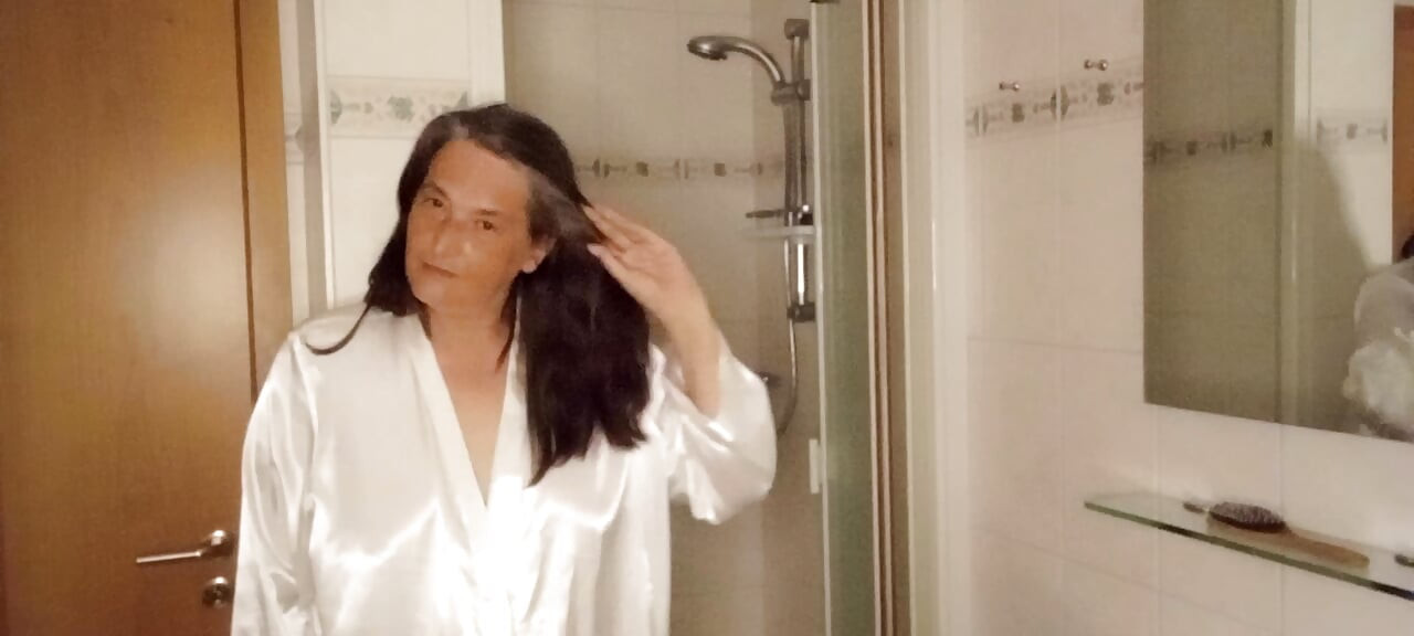 Fat German 53 in the shower – Fat pot belly & sagging breasts
