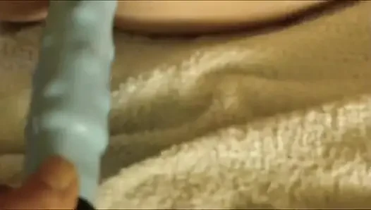 Apa yang terjadi jika aku sendirian di kamar b?