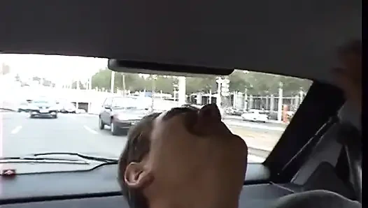 Ältere freigeisterin lutscht die schwänze von bösen jungs3477 2