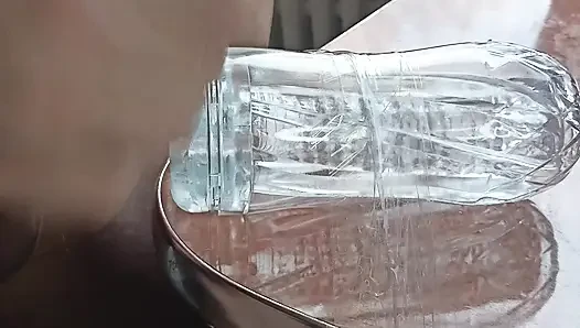 Büyük ateşli yarağı ve taşaklarıyla gıcırdayan deliğini çekti!!