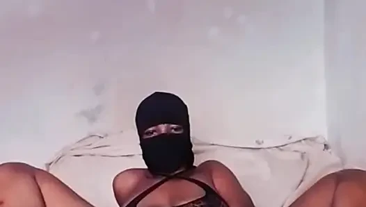 Memek sempit basah dientot sama dildo