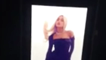 Ariana grande boşalma anısına