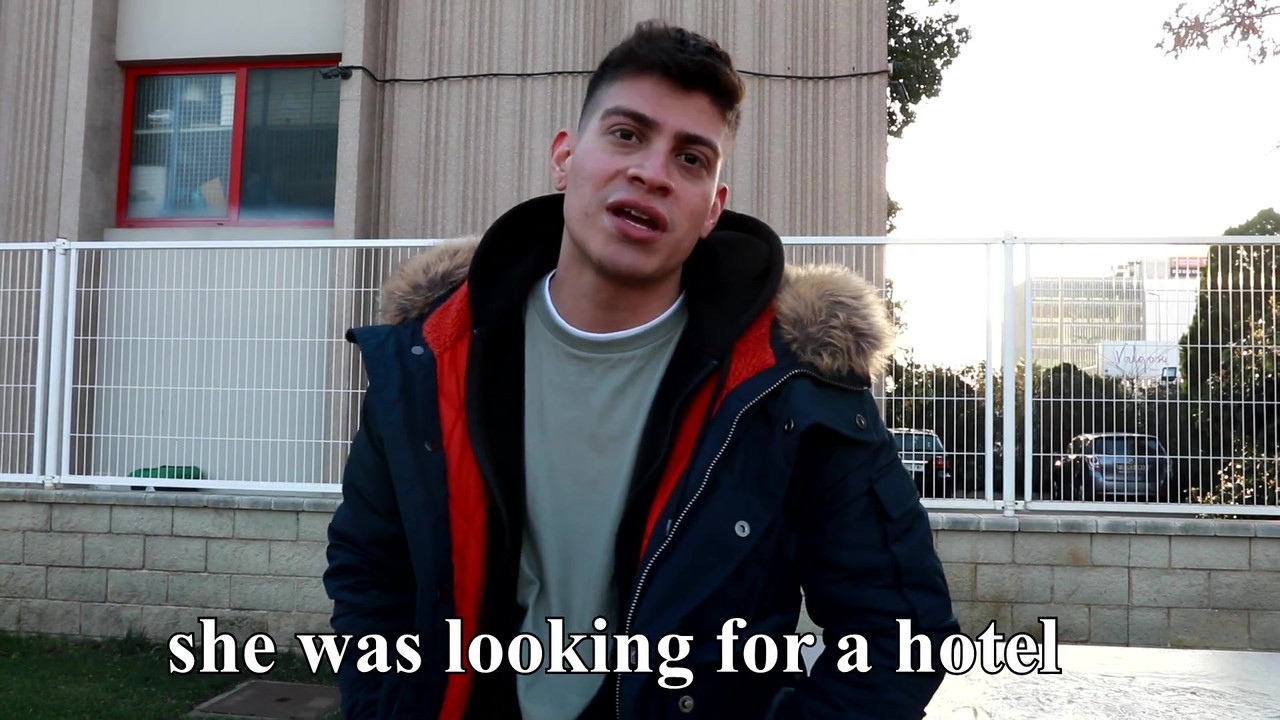 Annie在街上被抓