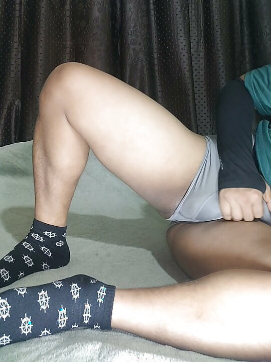 Big Desi Shemale Exclusive Cumshot