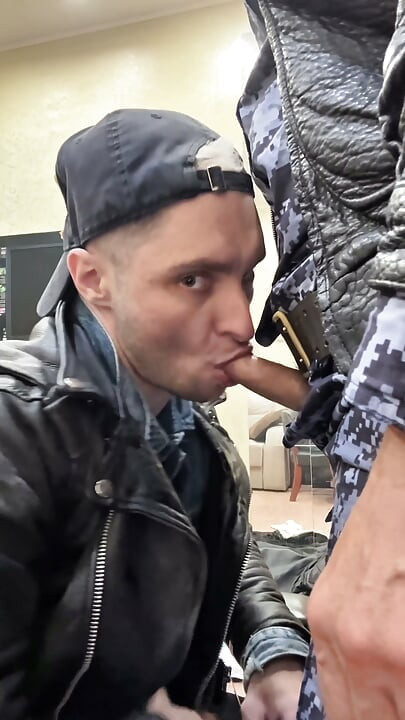 Kinkysirius Was Arrested by Cop Again