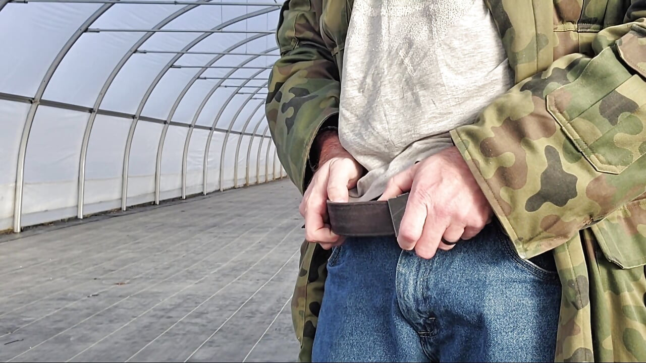 Big Cumshot Quick Public De-stress Jerk