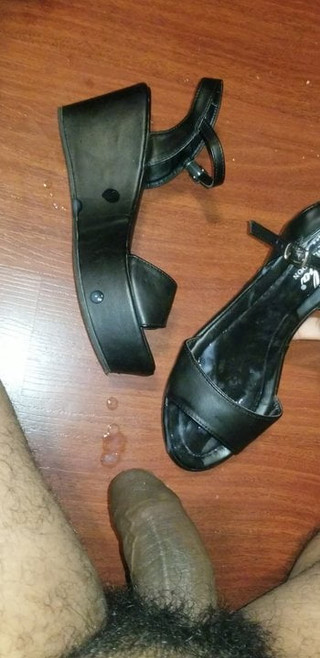 Fuck and Cum in my Aunts wedge sandals