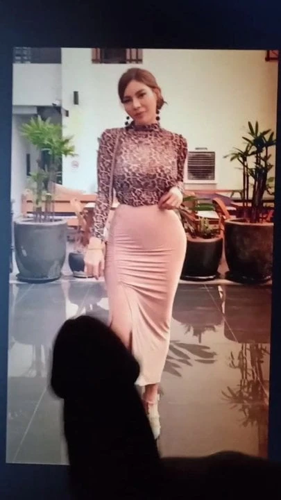 Malay Instagrammer Intan Hanifah Cum Tribute