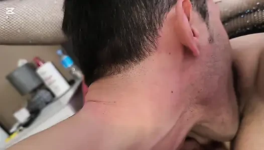 Çok Azgyn MILF Kadın, Ona Iyi Bir Penis Veriyorum, ağzını Güzelce Emerek Bitiriyorum
