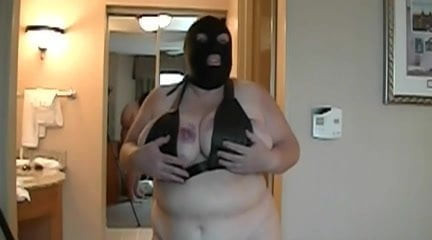 Masked mature slut