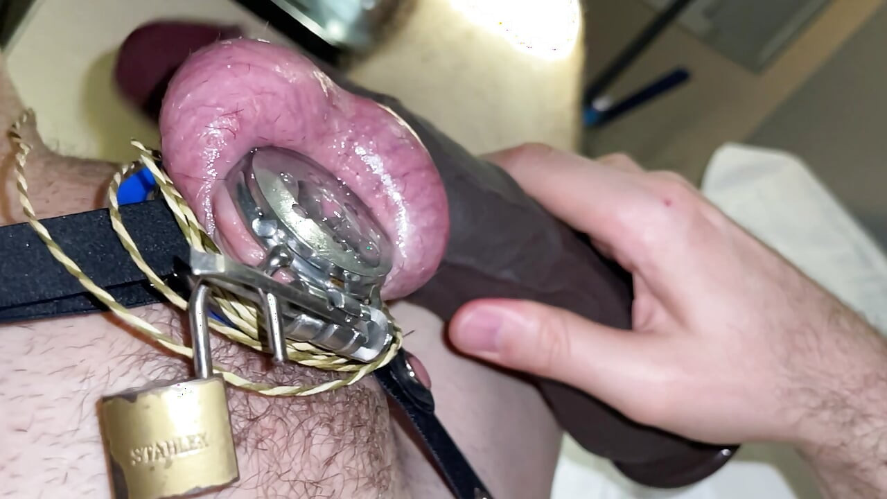 Flad metalburkugle Plapping og Ballbusting