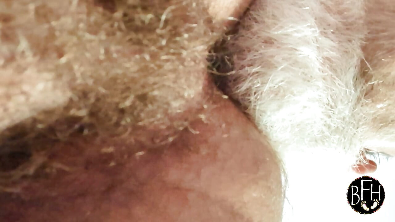 Daddy feasting on a beautiful hairy hole
