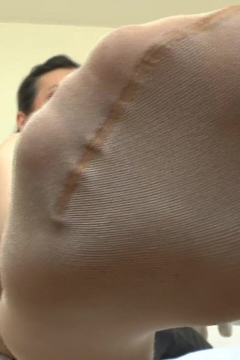 Your Place Is Under My Pantyhose Feet, Lady Victoria Valent