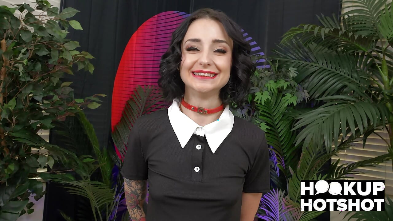 Petite Slut Stevie Moon Is Horny For Bryan Gozzling's Extreme Sex!