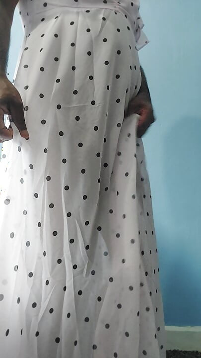 เด็กชายช่วยตัวเองสวมผ้าไหมซีทรูสีชมพูเปียก Polka Dots Gawun