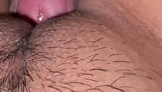 Индийскую горячую девушку дези убедили