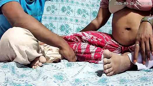 Hintli göğüsler ve ofiste hizmetçi seksi 2986