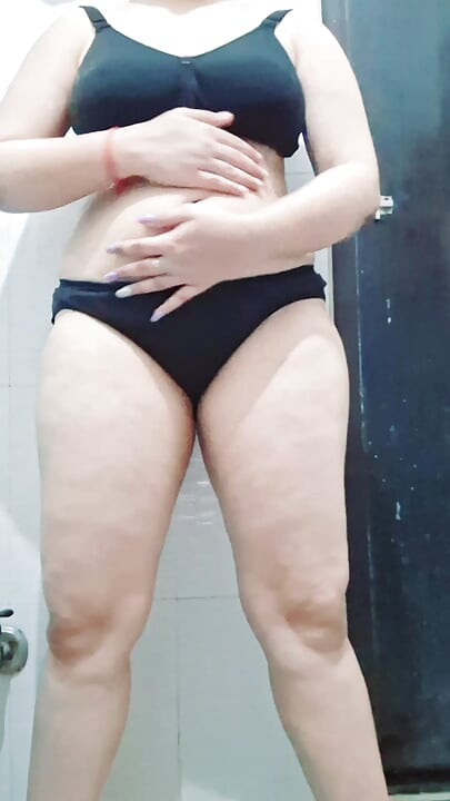 Ateşli desi kız anal desi ateşli sekste parmaklıyor