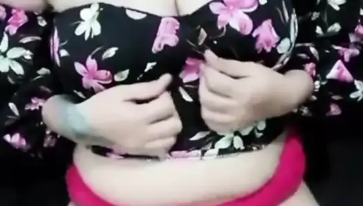 Sexy chubby wife mastrubate