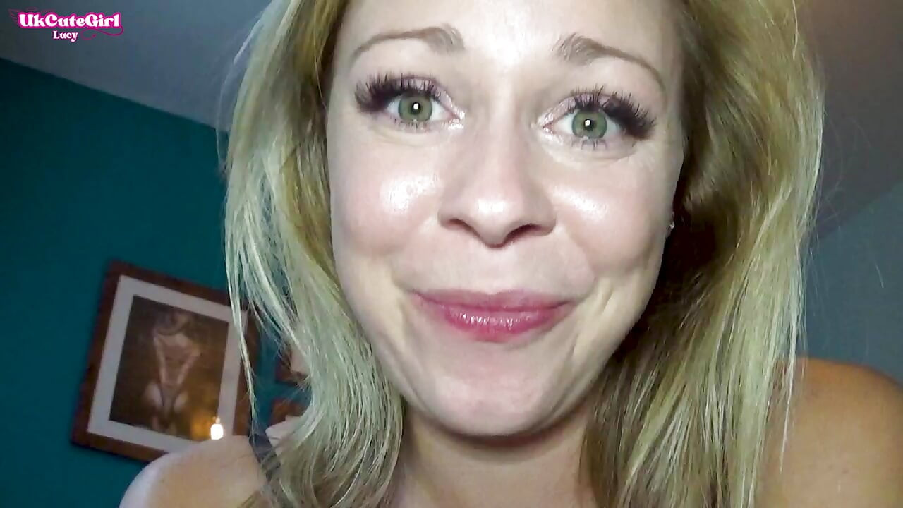 Liten man överraskning gömmer knickerlåda slukad!