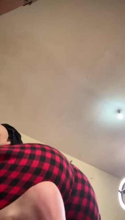 Booty bounce in hijab  Arab Muslim slut shows off thick ass in slow nasty solo clip