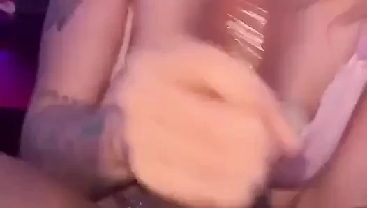 Çılgın bir İspanyol piliç buldum ve boğazını sikti!