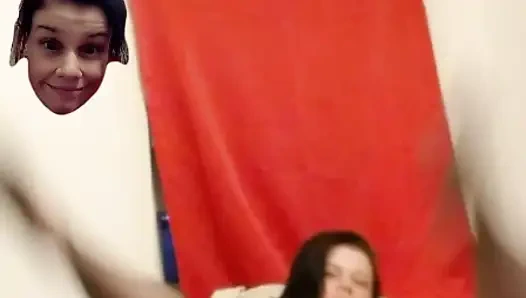 Orta yaşlı seksi kadın sikilmeye hazır