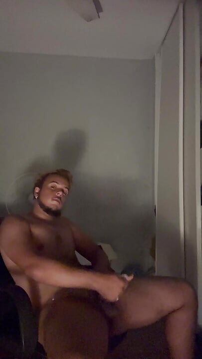 White boy beating his shit