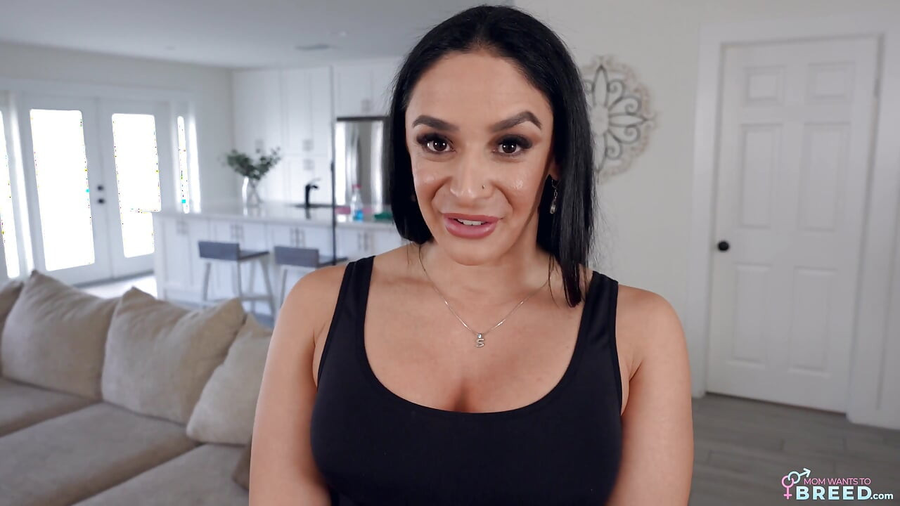 Stepmom Is Ready for Breeding Season - S4e6