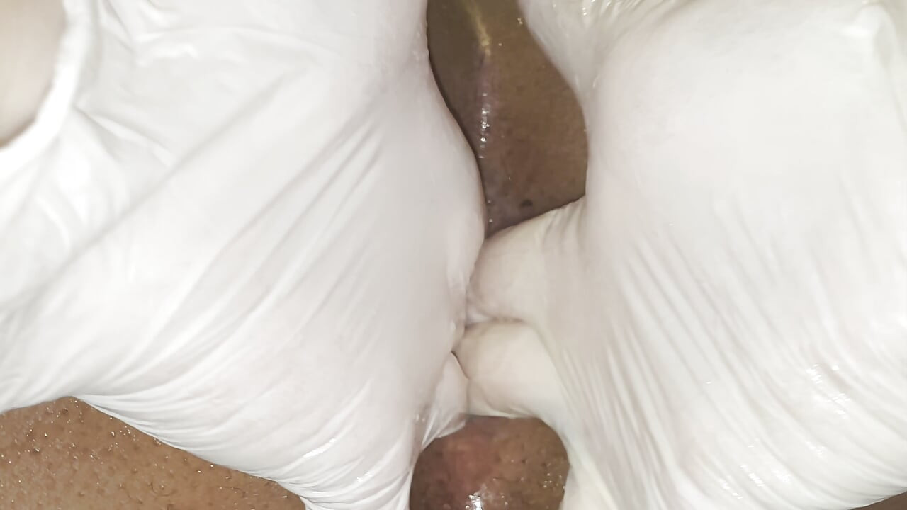 More fingers in my arse (2)