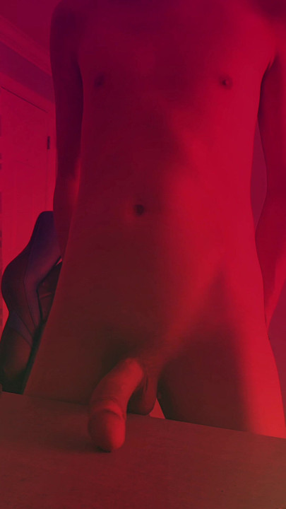 Ich habe den beinfegen-tanz auf TikTok zum "mitreißenden penistanz" geändert