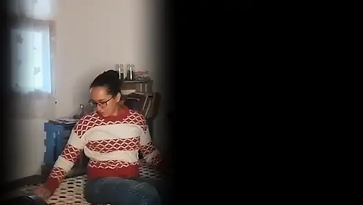 Bir teyzenin evinin banyosunda jets'e geliyorum ve neredeyse beni yakalıyor