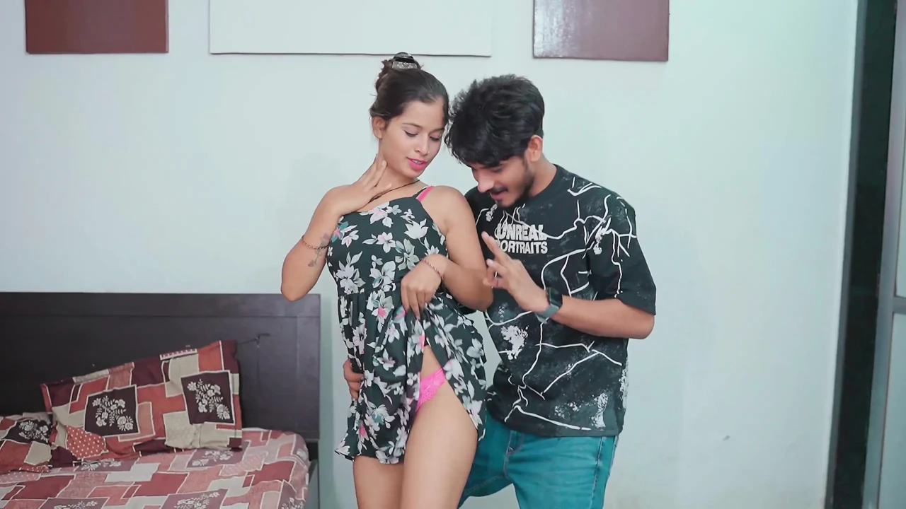 Apni Girls Friend Ko ghar bula Kar Kiya Sex aur Bhojpuri song kiya dance