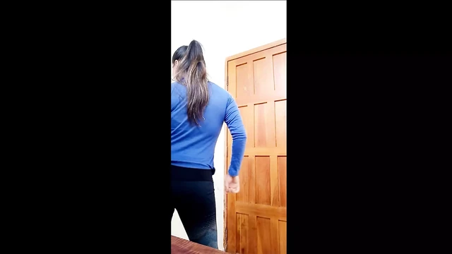 THE MOST EXECUTIVE IN THE OFFICE IS ALSO THE MOST BITCH!! SEXY BUSTY TOUCHES DIRTY DURING WORK HOURS