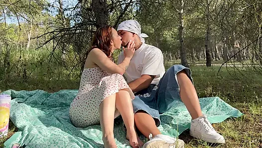 I fucked a stranger outdoors!!
