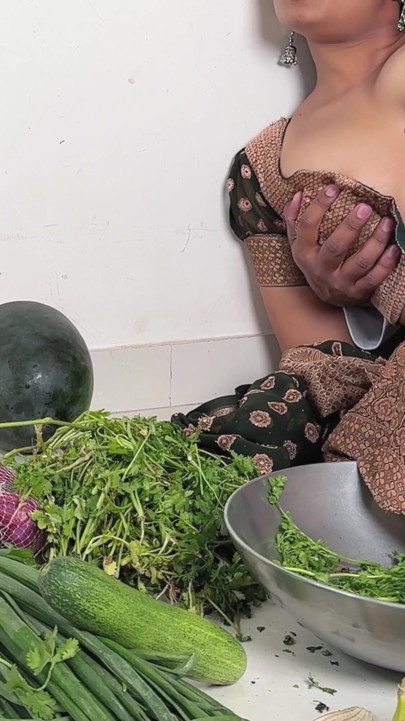 Komal Mami, du heilst das Gemüse, gib mir eine Banane. | Clip 1