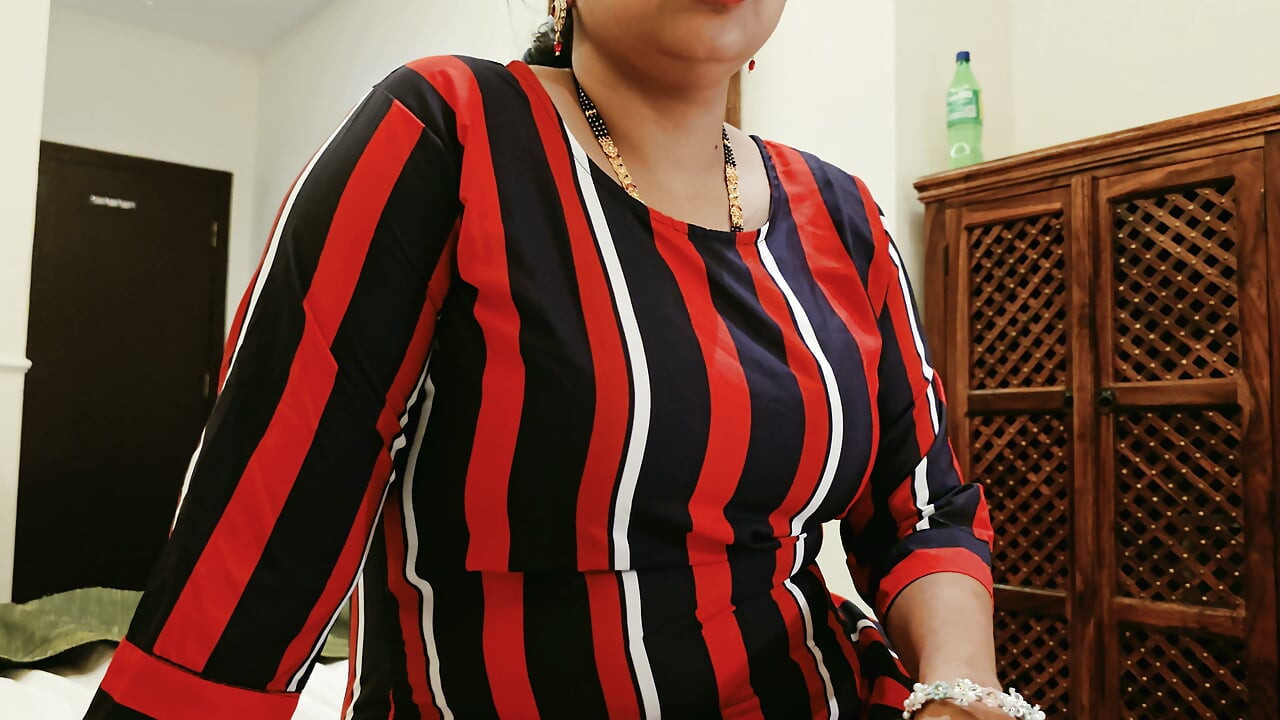 Malik Called the Maid to the Hotel to Suck the Cock in Hindi Voice