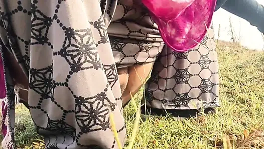 Indian aunty sunisha bhabhi fucked hard by village boy