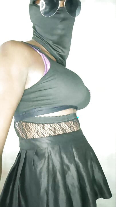 Indian TS Azzy Enjoyed The Beautiful Moment Of Anal Sissygasm With Dildo