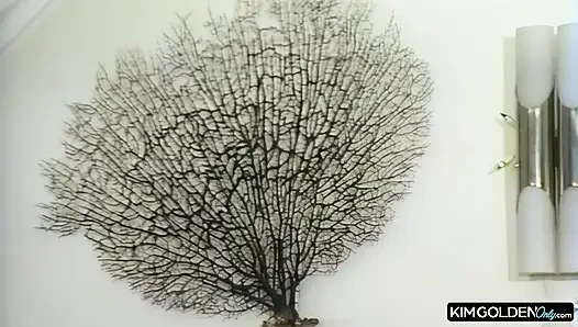 Leidenschaftlicher Oralaustausch mit intensiver Lust