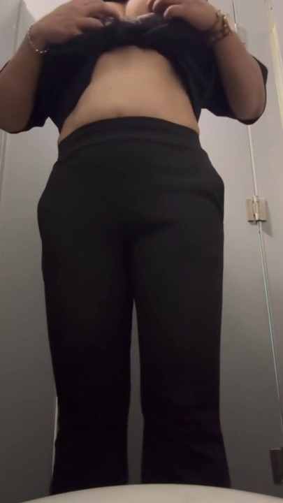 Desi Bhabhi Boobs Show | Clip 1