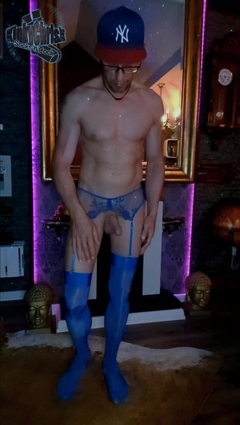 KinkyChrisX - calze blu, giarrettiera e calze