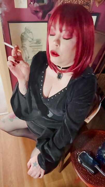This Goth Loves to Dangle Her cigarette - Tina Snua Smoking A Cigarette With Lots Of Dangles