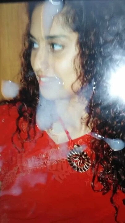 Shalini aunty loves big cock cum tribute lots of cum on her