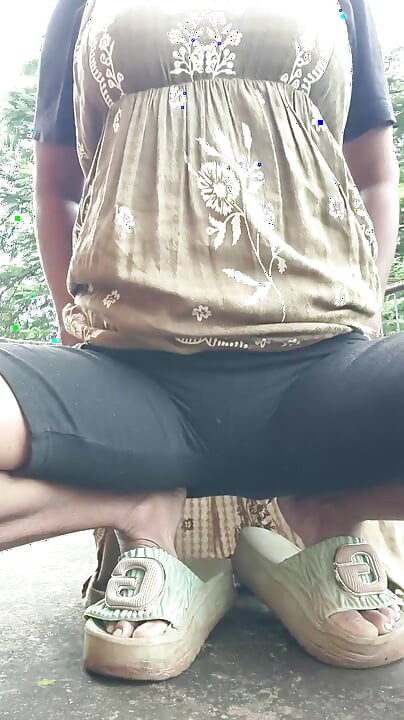 Anjali Bhabhi 的性爱视频 在家里展示骚逼