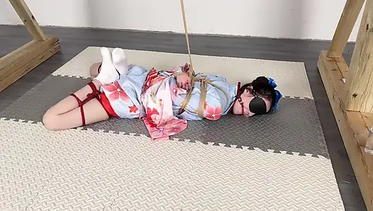 Güneşli bir günde kimono giymenin doruk versiyonu