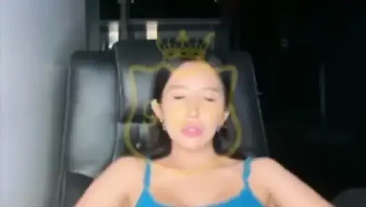 Возбужденная девушка, индонезийская модель, твоя самая горячая шлюшка