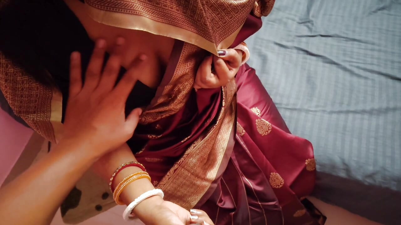 Tharki Sasur forførte Uskyldig desi Svigerdatter - Hindi dirty talk sex familie tabu
