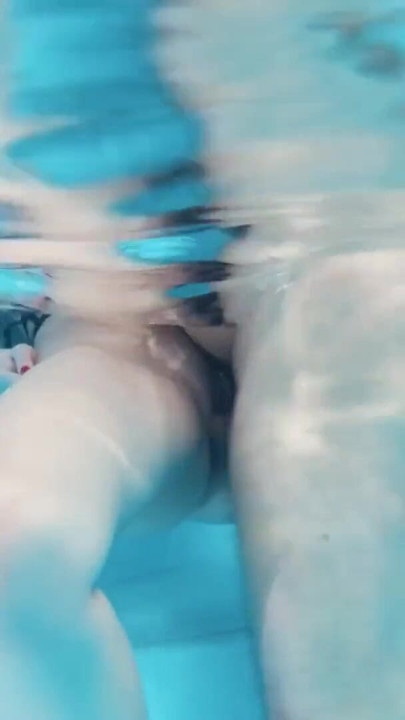 Sexo, mentiras y piscina | Clip 3